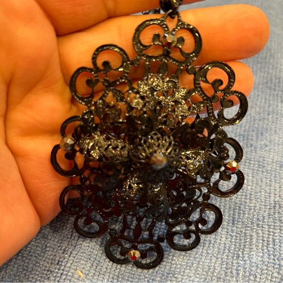 Shiny black Gotham necklace - Picture 2 of 4